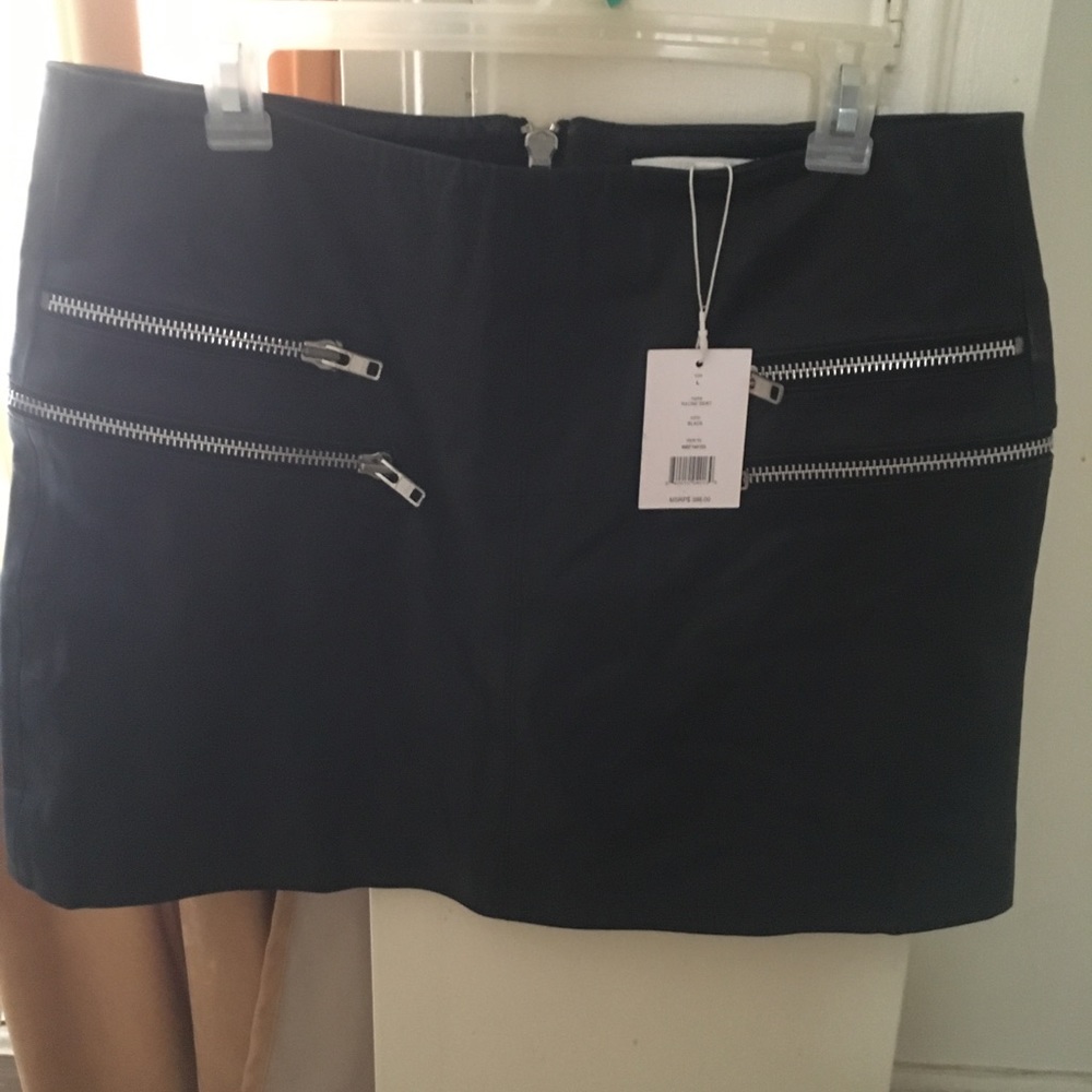 Lamb skin leather skirt black with silver zippers